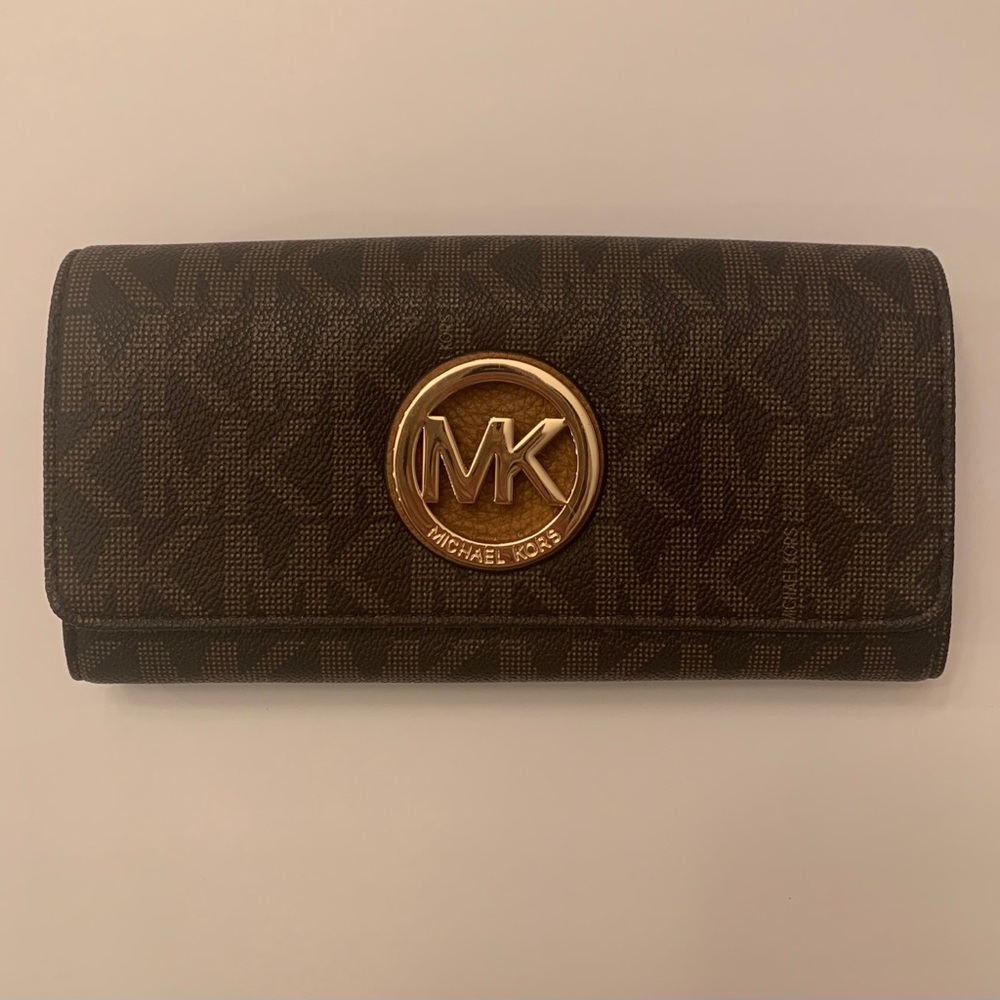 Michael Kors Logo Wallet